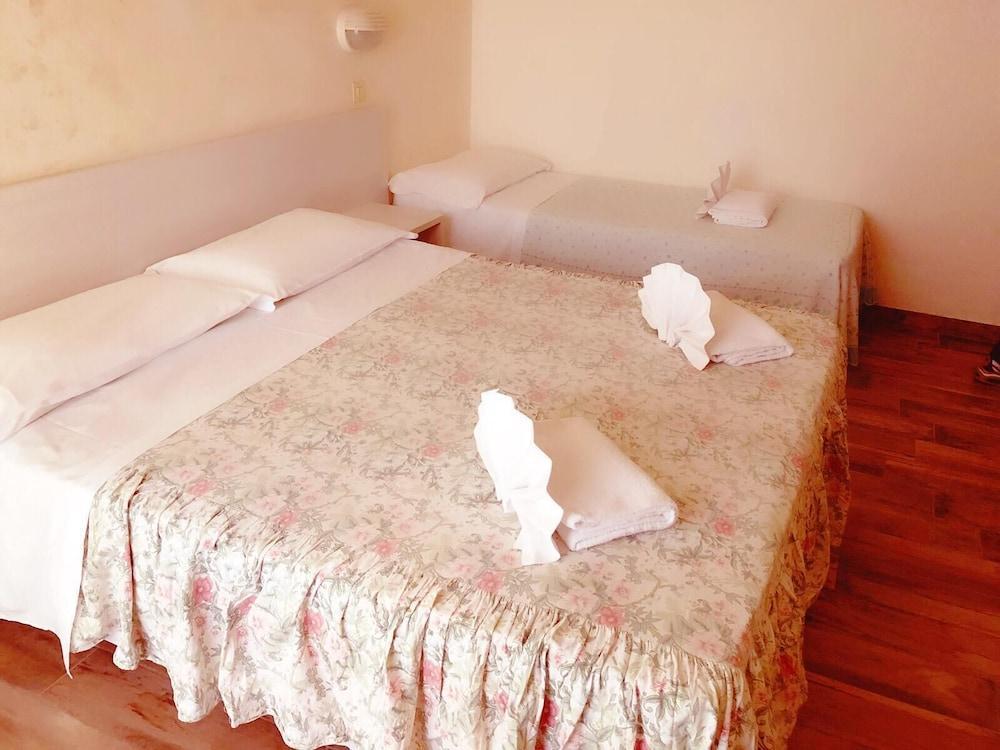 Hotel Brenta Viserbella di Rimini ภายนอก รูปภาพ