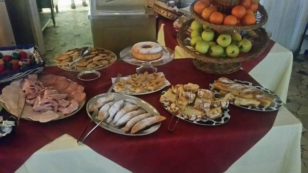 Hotel Brenta Viserbella di Rimini ภายนอก รูปภาพ