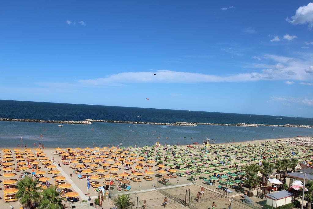 Hotel Brenta Viserbella di Rimini ภายนอก รูปภาพ