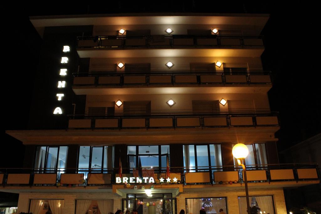Hotel Brenta Viserbella di Rimini ภายนอก รูปภาพ