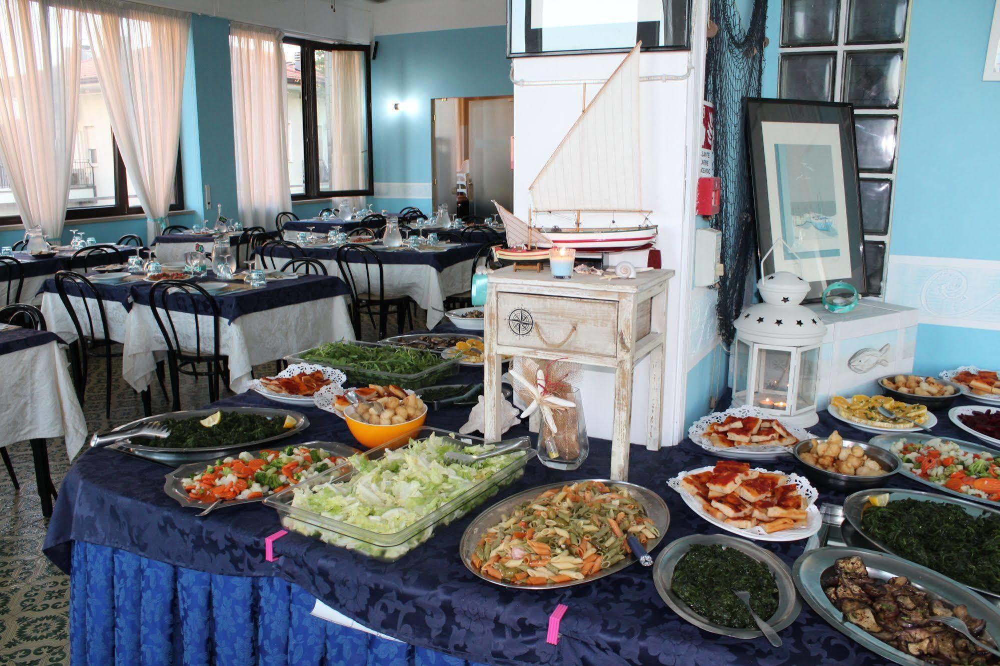 Hotel Brenta Viserbella di Rimini ภายนอก รูปภาพ