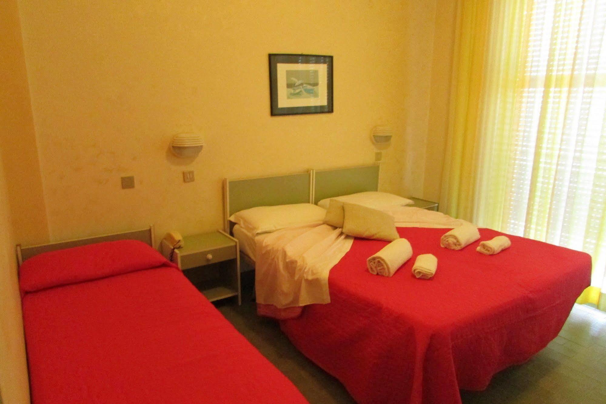 Hotel Brenta Viserbella di Rimini ภายนอก รูปภาพ